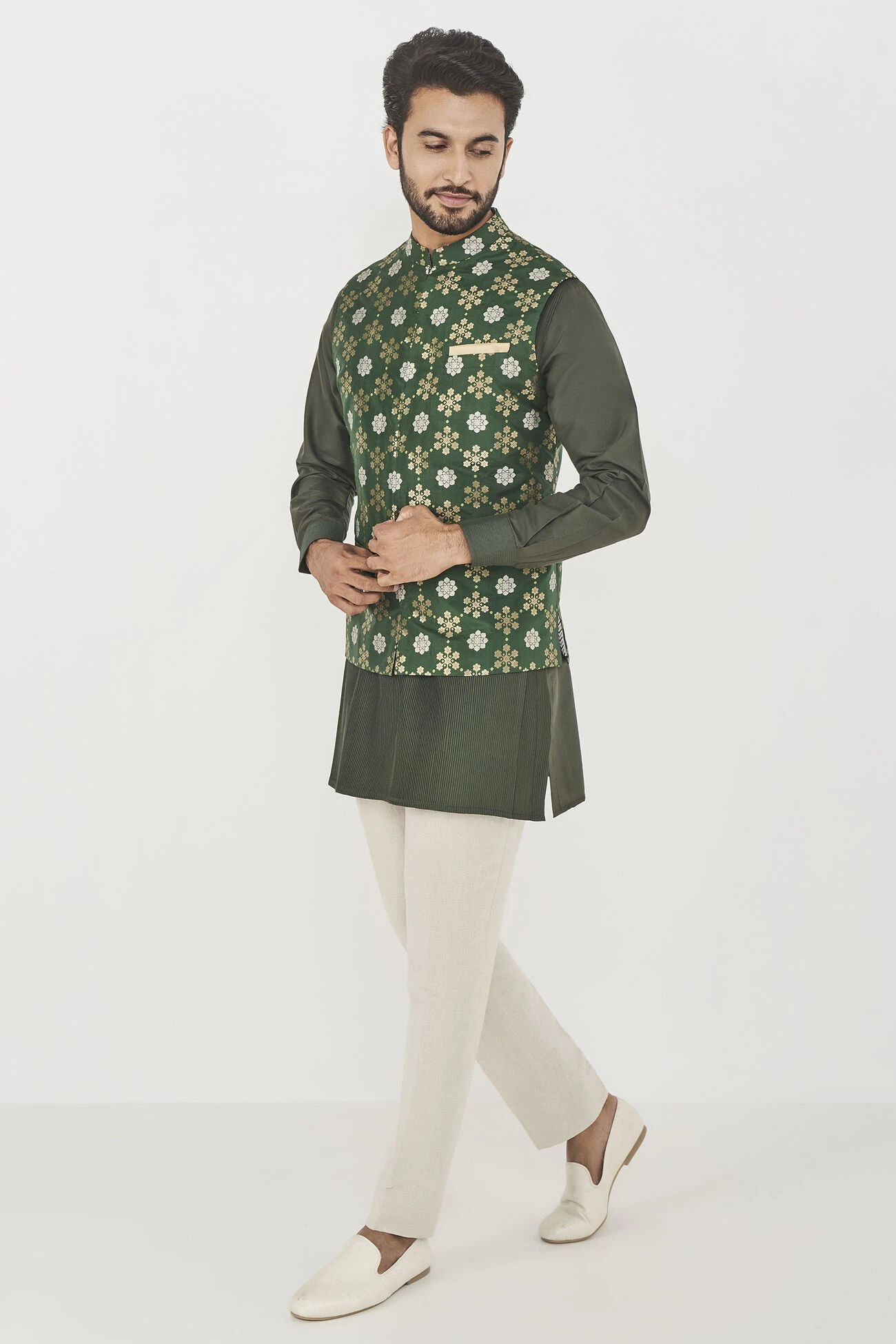 Aayansh Bandi Emerald 4 Aayansh Bandi Emerald - Image 2