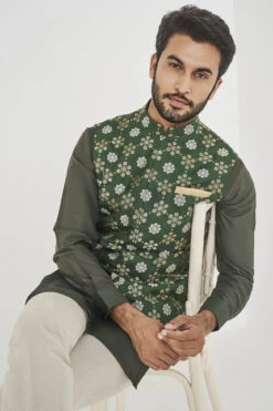 Aayansh Bandi Emerald 13 Aayansh Bandi Emerald -Anita Dongre ADMEN F22B17BS Emrald 6