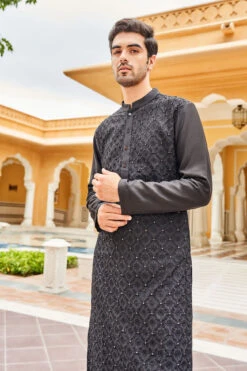 Aavyan Kurta - Black -Anita Dongre F22K19CS Black 4