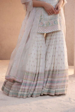 Farhin Suit Set - Ivory 13 Farhin Suit Set - Ivory -Anita Dongre F22R153 Ivory 6