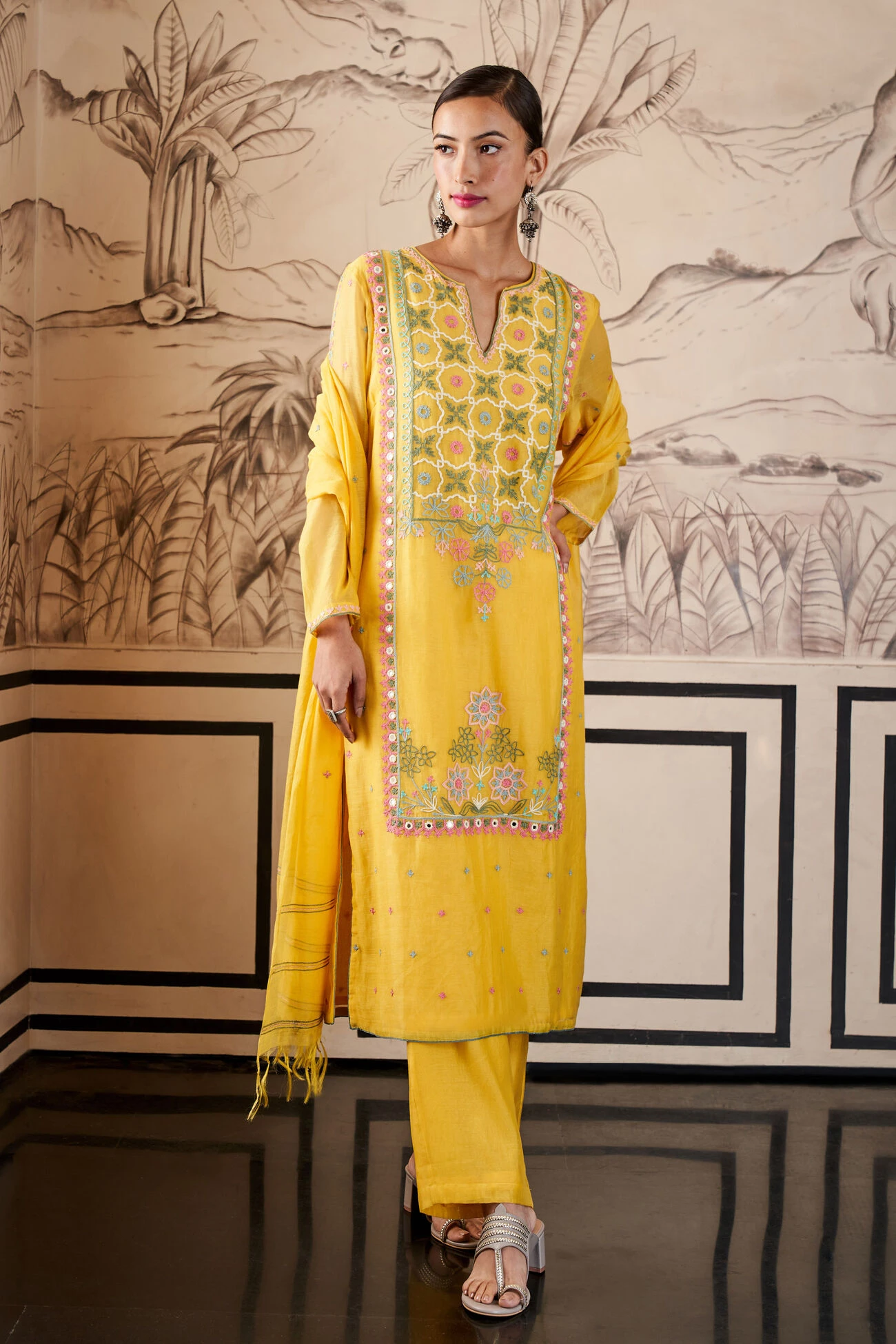 Izna Suit Set - Yellow 3 Izna Suit Set - Yellow