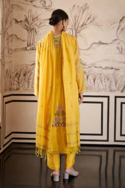 Izna Suit Set - Yellow 9 Izna Suit Set - Yellow -Anita Dongre F22R50 Yellow 3