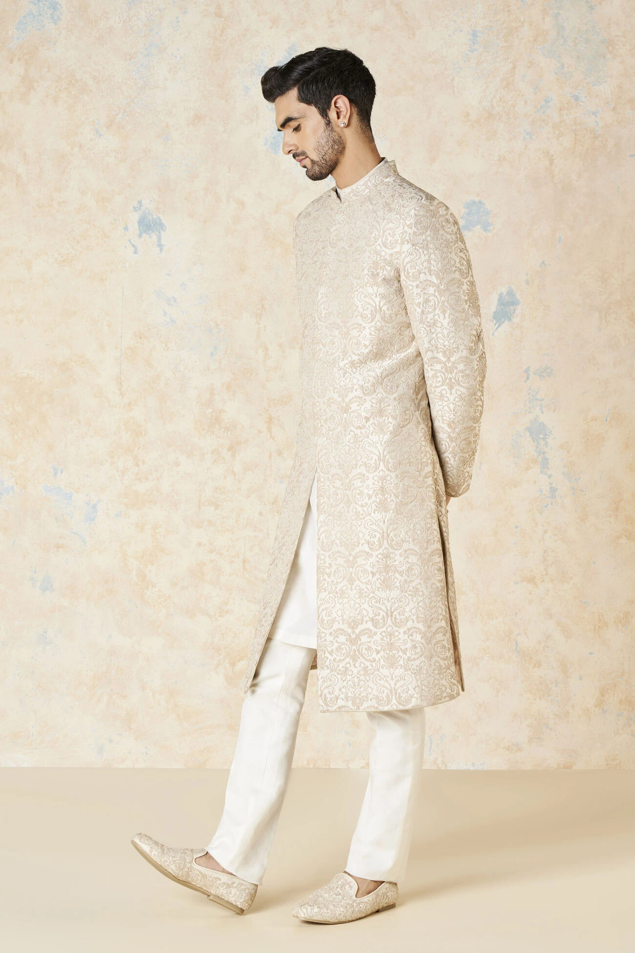 Vehant Sherwani - Ivory 6 Vehant Sherwani - Ivory - Image 4