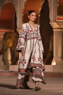 Flowers Of The Forest Kurta Set - Cream -Anita Dongre F23R189 R Cream 2