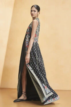 Symphony Of Flowers Jacket Set - Black -Anita Dongre F23R409 Black 2