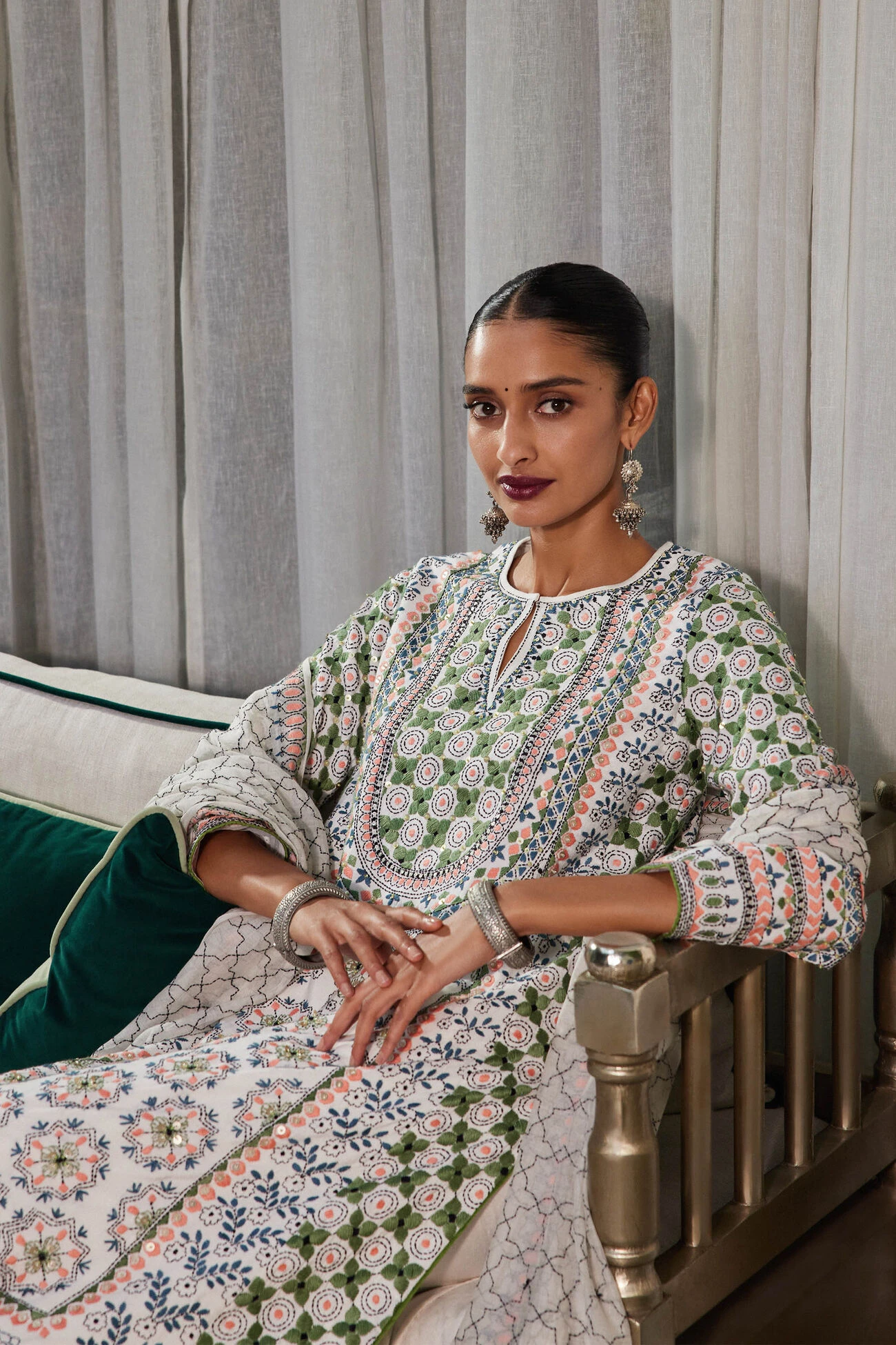 Noor Suit Set - White 6 Noor Suit Set - White - Image 4