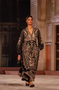 Into The Wilderness Kurta Set - Black -Anita Dongre F23R526 R Black 2