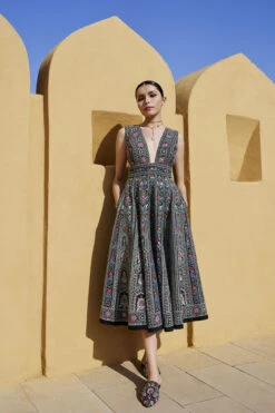 Moonlit Melody Dress - Black