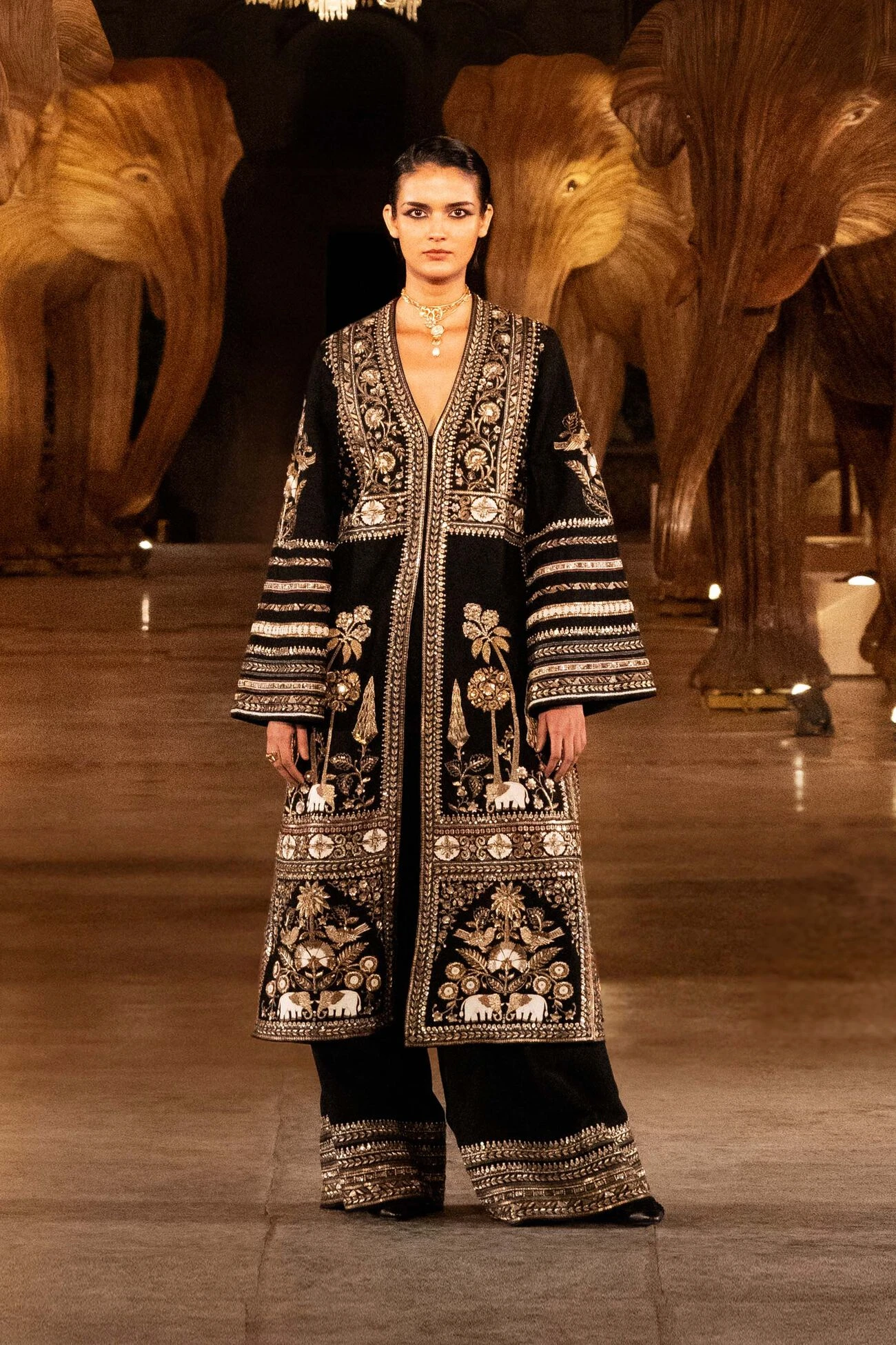 From The Wilderness Kurta Set - Black 3 From The Wilderness Kurta Set - Black