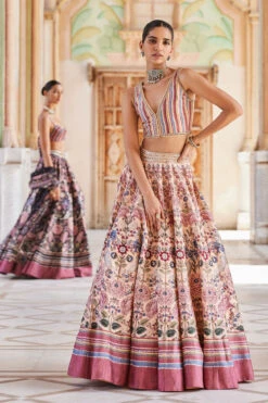 Madoon Lehenga - Peach 13 Madoon Lehenga - Peach -Anita Dongre F23RS157 Peach 3