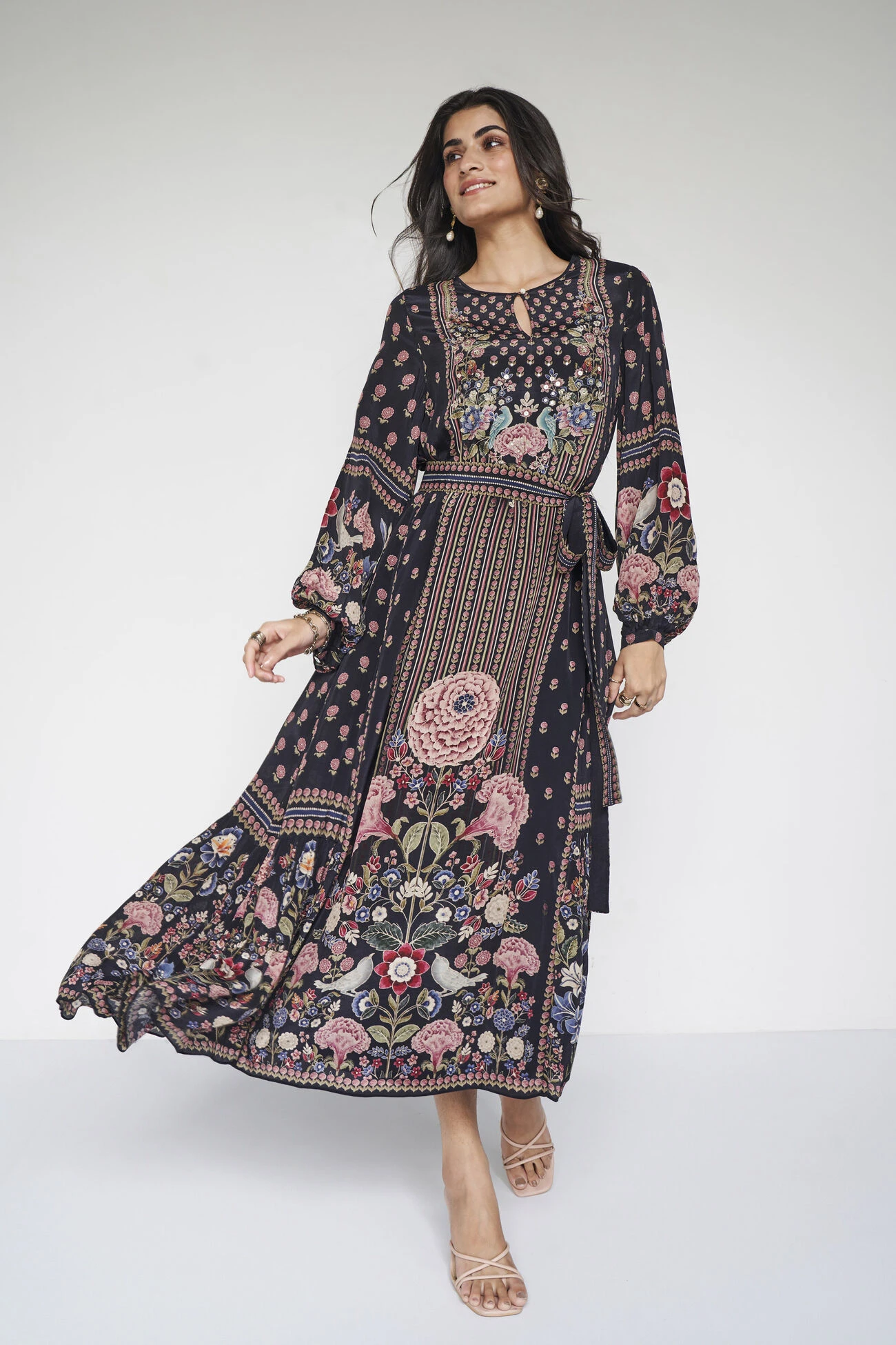 Isbah Tunic - Black 6 Isbah Tunic - Black - Image 4