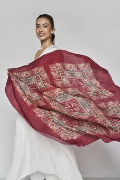 Nokomis Scarf - Wine