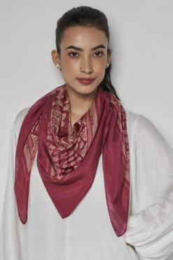 Melinoe Scarf - Wine
