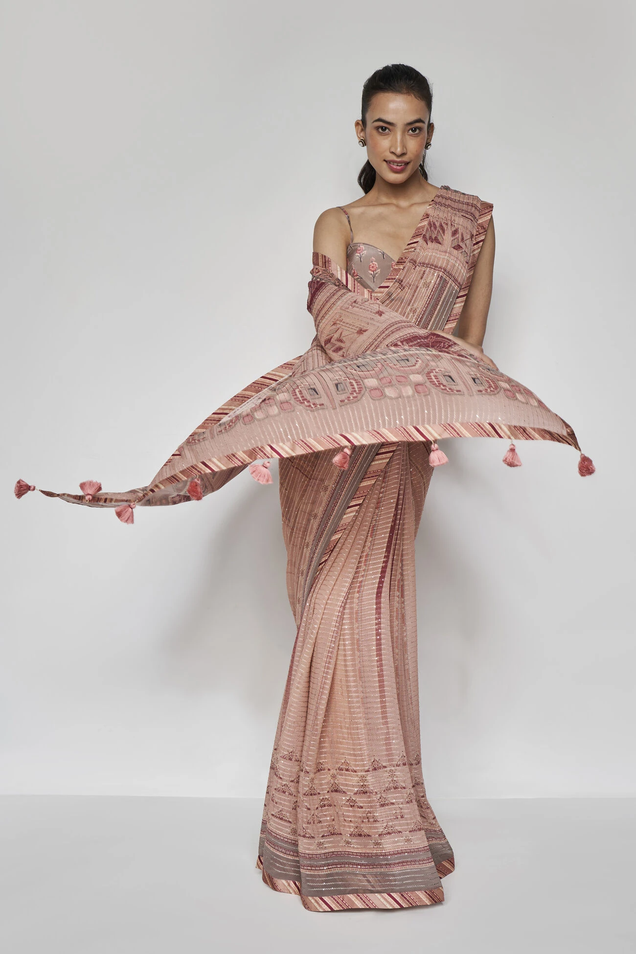 Roksanda Saree Set - Onion Pink 5 Roksanda Saree Set - Onion Pink - Image 3
