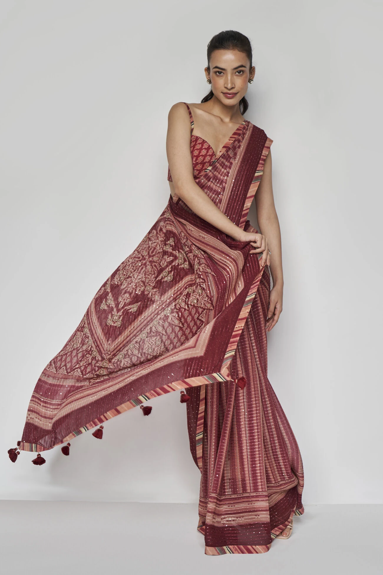 Arvika Saree - Wine 4 Arvika Saree - Wine - Image 2