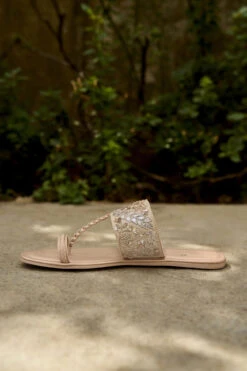 Kinari Kolhapuris - Gold -Anita Dongre GOTAKINARI GOLD 4