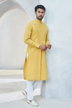 Faris Kurta - Mustard 9 Faris Kurta - Mustard -Anita Dongre S23K13CL Mustard 2
