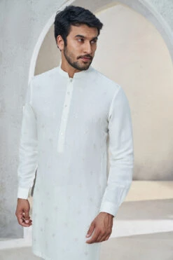 Keshav Kurta - Off White -Anita Dongre S23K1CL OffWhite 4