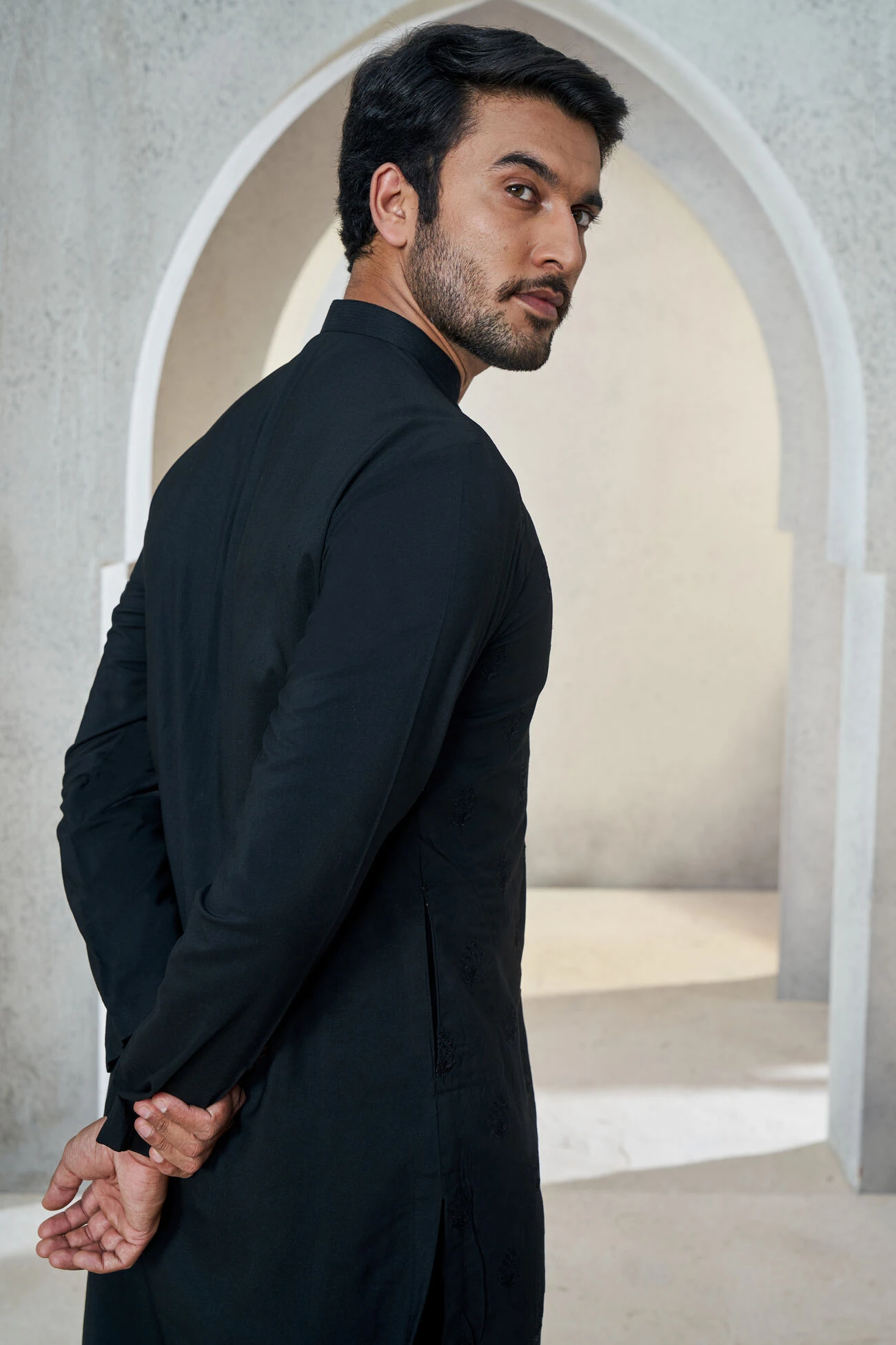 Iyad Kurta - Black 5 Iyad Kurta - Black - Image 4