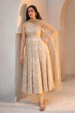 Pranayi Suit Set - Nude