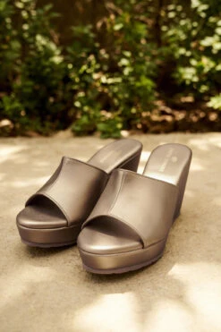 Elena Wedge - Bronze