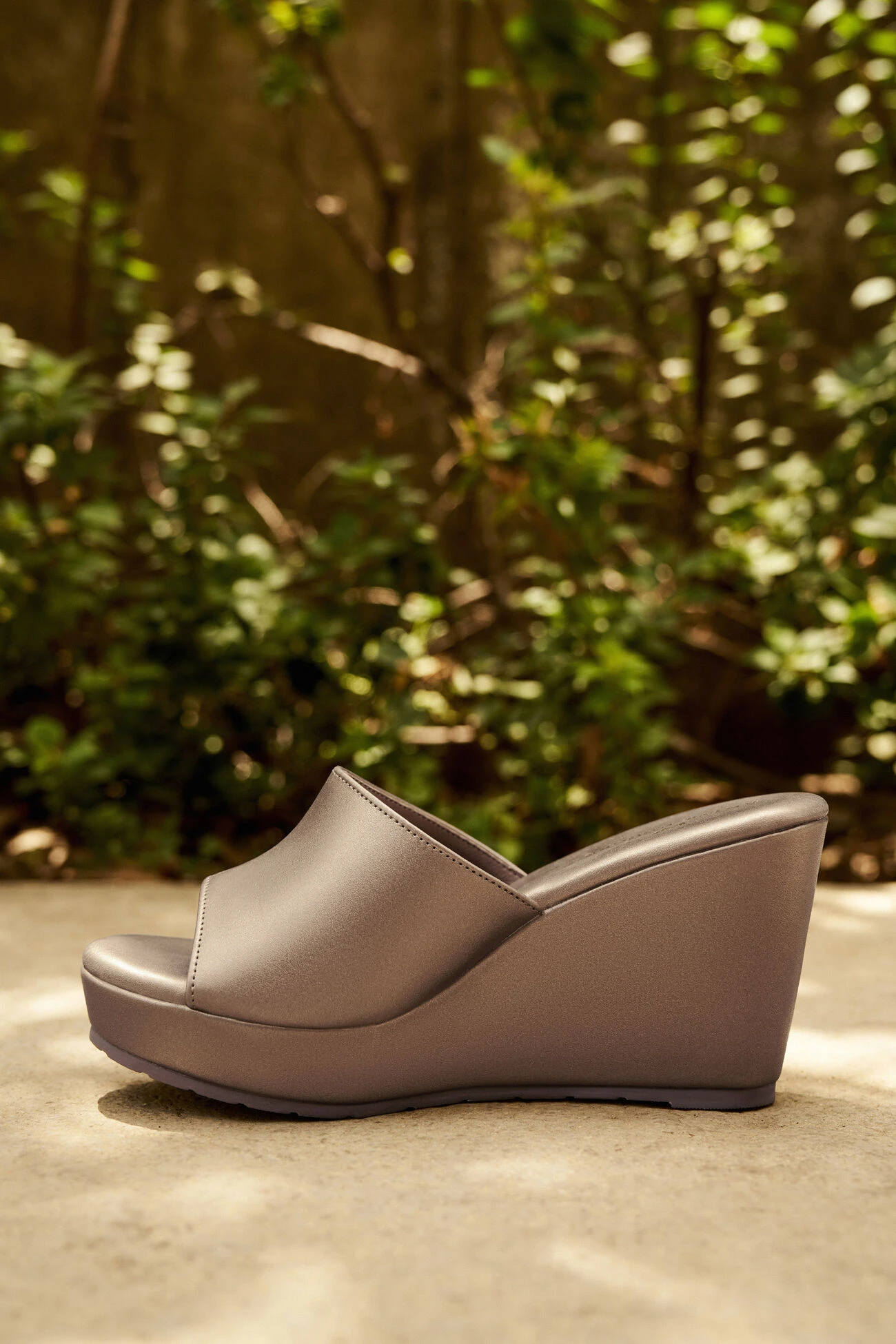 Elena Wedge - Bronze 6 Elena Wedge - Bronze - Image 4