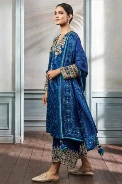 Ganavi Bandhani Kurta Set – Blue -Anita Dongre ad f21p74 blue 2