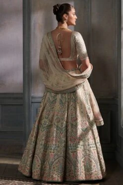 Veena Lehenga Set – Cream -Anita Dongre ad f21r2lcd cream 2