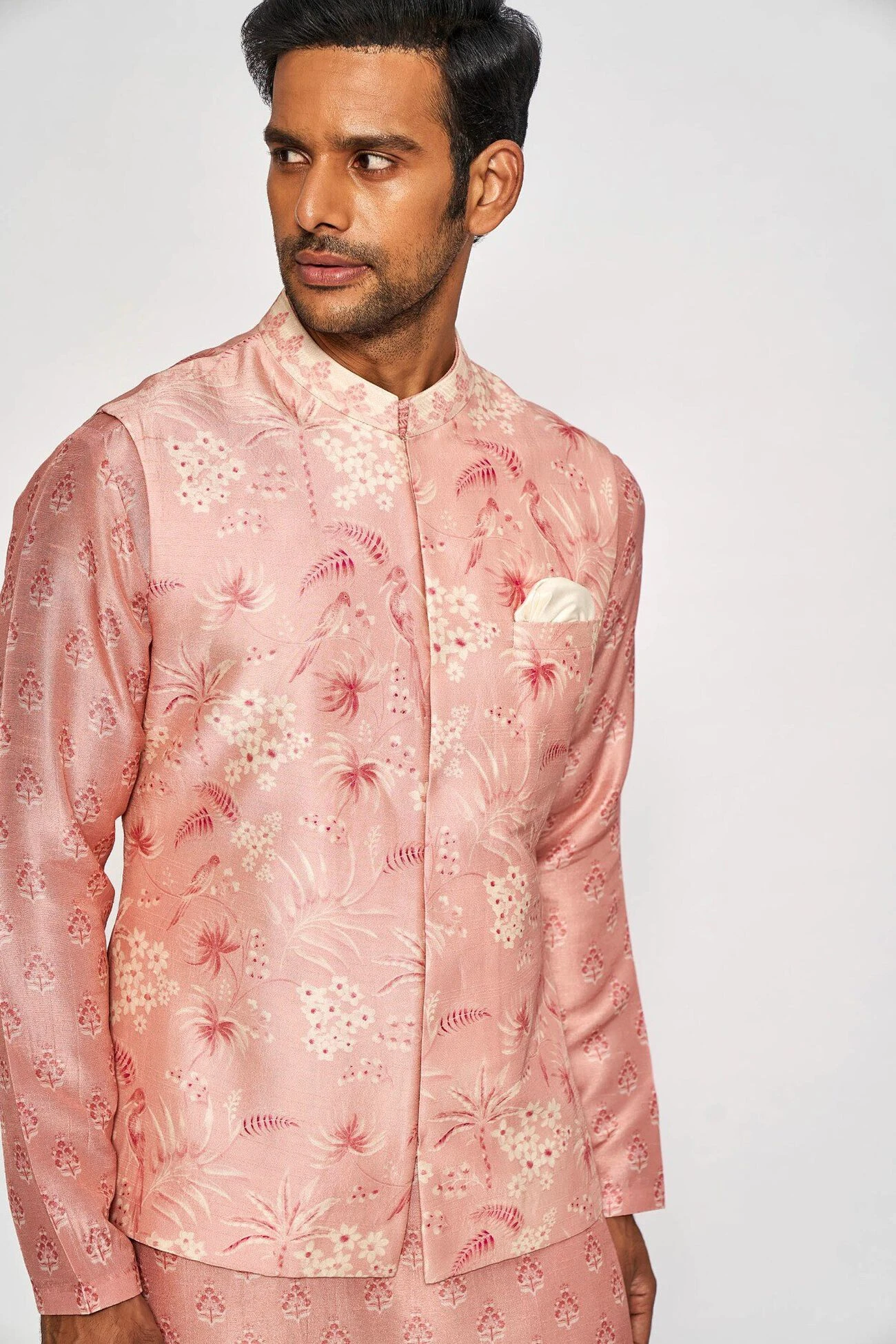 Dewesh Bandi – Pink 6 Dewesh Bandi – Pink - Image 4