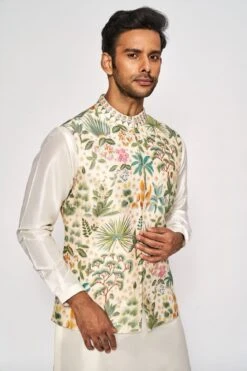 Lekh Bandi – Beige -Anita Dongre ad s22b12rs beige 5