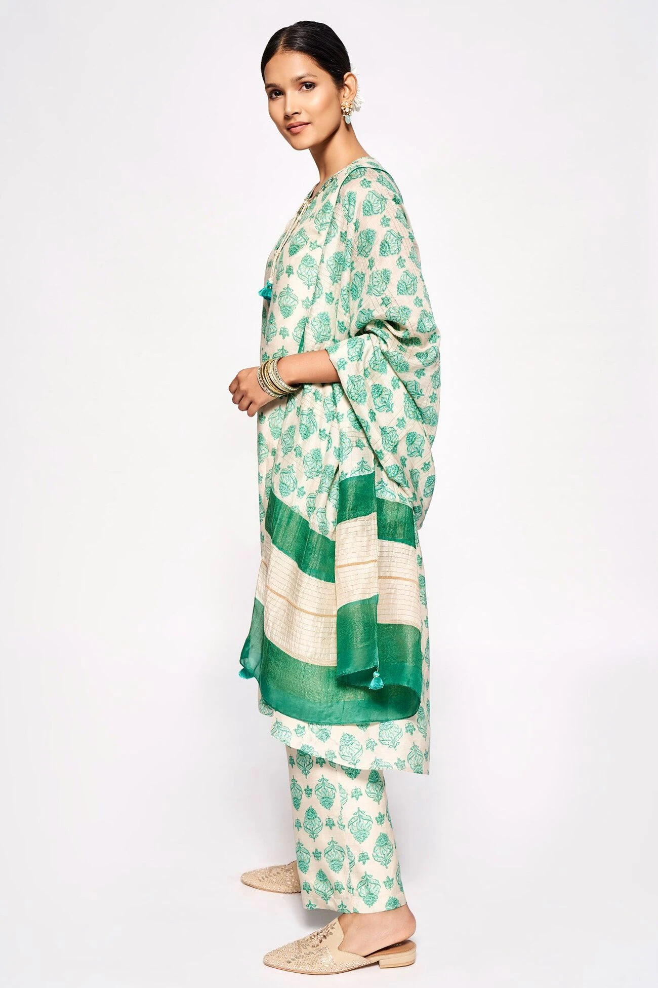 Maushmi Kurta Set – Green 4 Maushmi Kurta Set – Green - Image 2