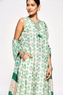Maushmi Kurta Set – Green 13 Maushmi Kurta Set – Green -Anita Dongre ad s22m66 green 5