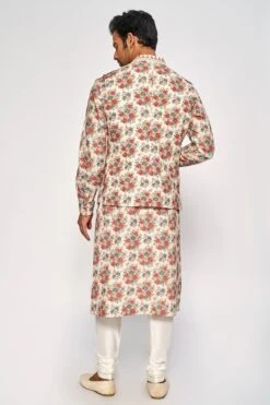 Izaan Bandi – Beige -Anita Dongre admens s22b8lf beige 3