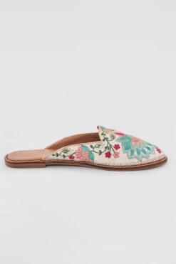 Nargis Mojris-Multi -Anita Dongre nargis multi cream 2