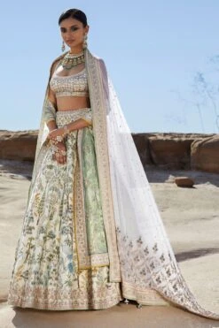 Izumi Lehenga