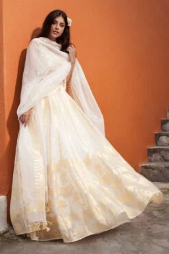 Alethi Lehenga-Cream